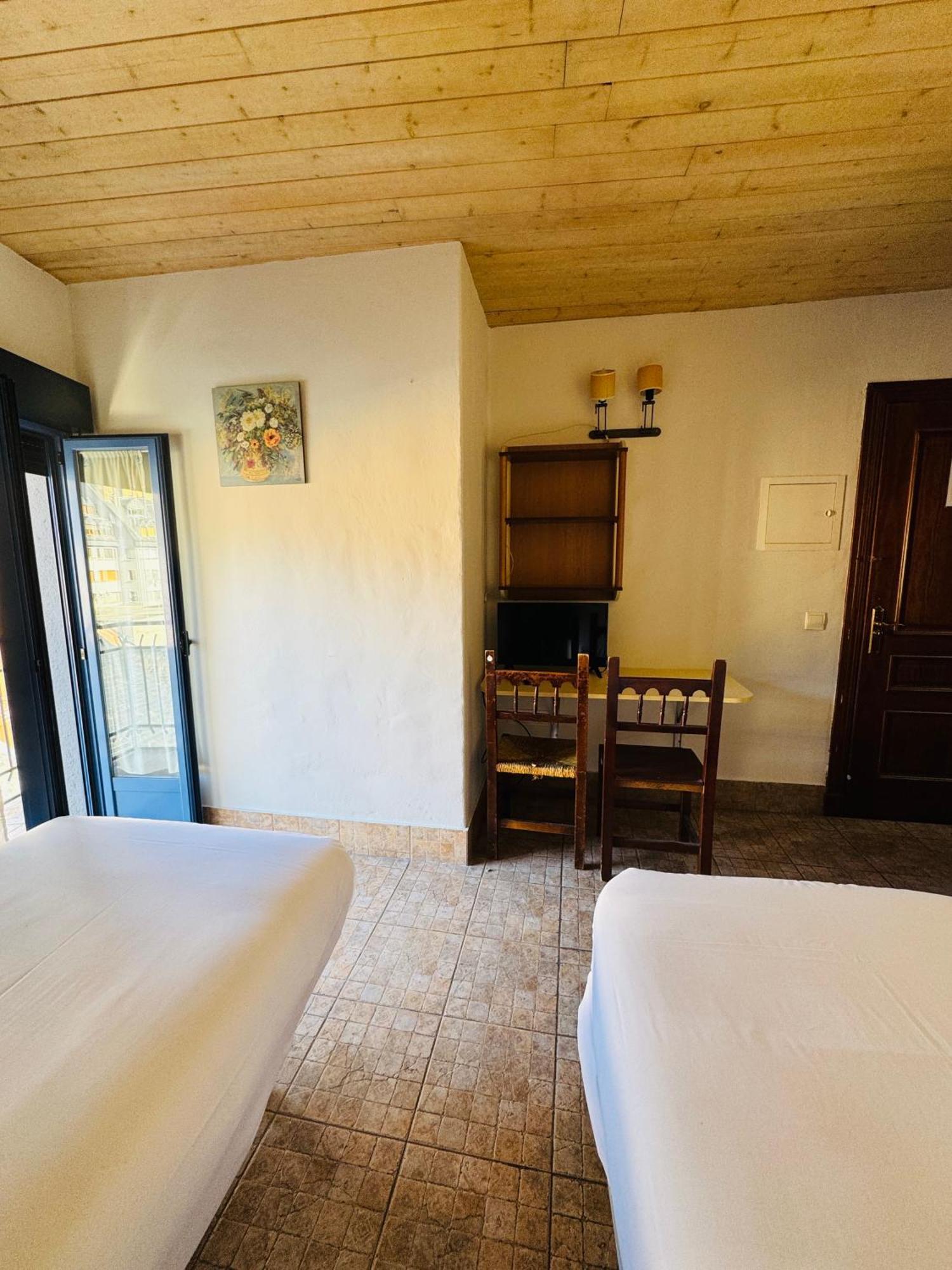 Hostal Nau Pradets 维耶拉 外观 照片