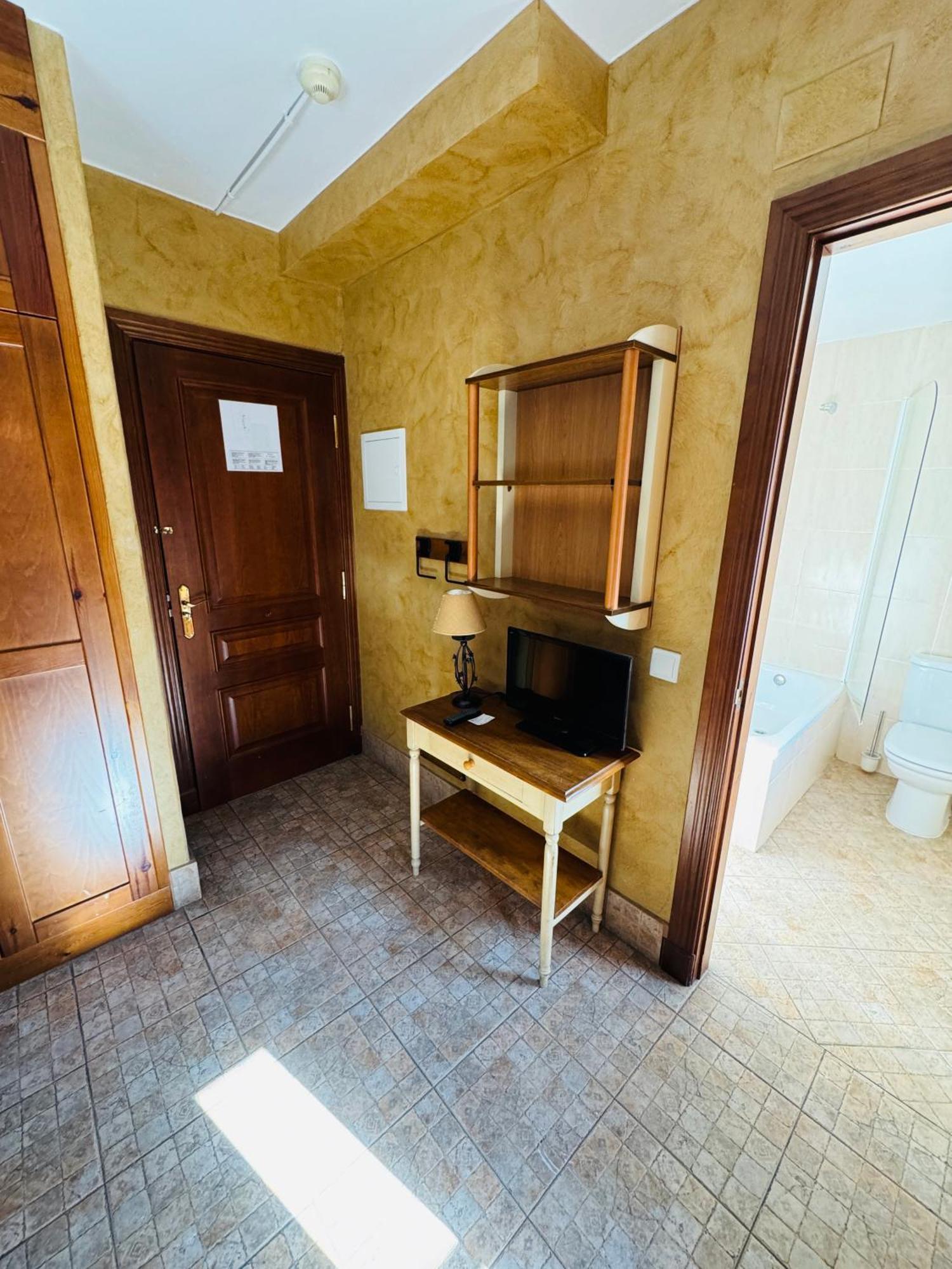 Hostal Nau Pradets 维耶拉 外观 照片