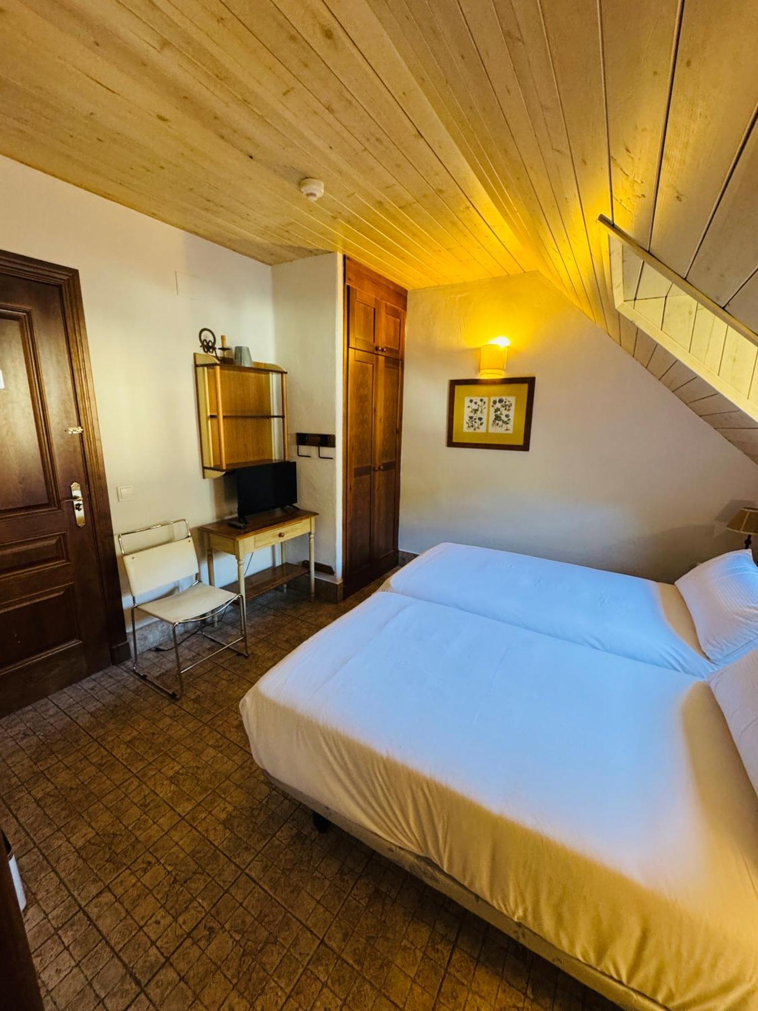 Hostal Nau Pradets 维耶拉 外观 照片